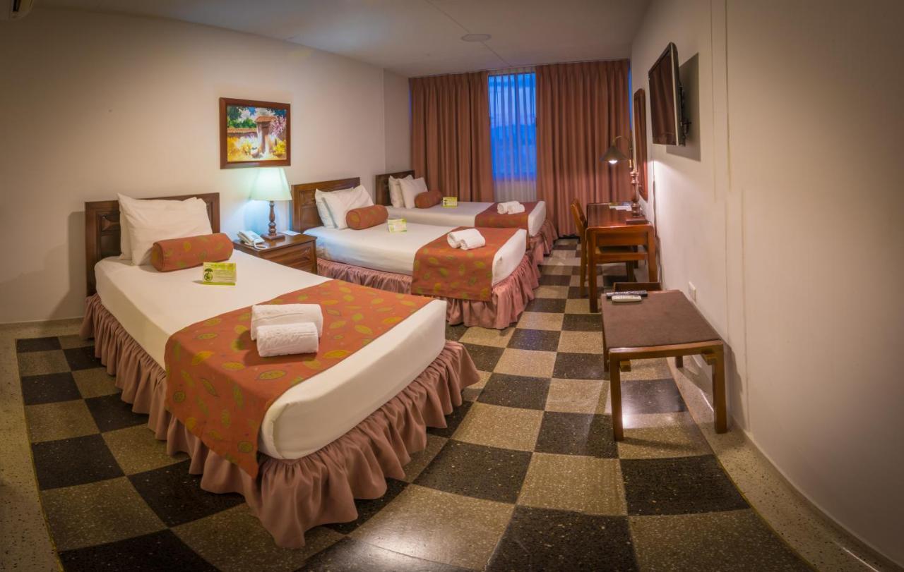 Hotel Chicala ネイバ エクステリア 写真