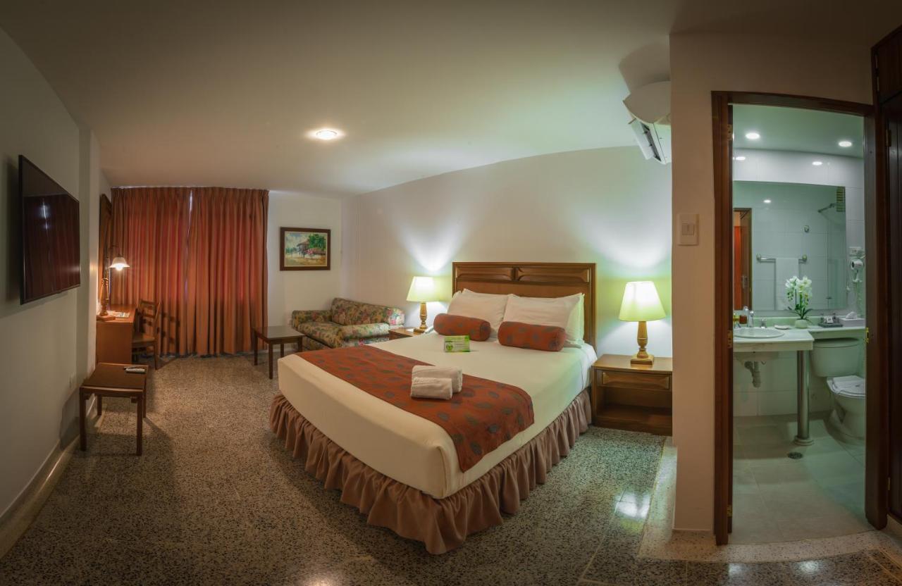 Hotel Chicala ネイバ エクステリア 写真