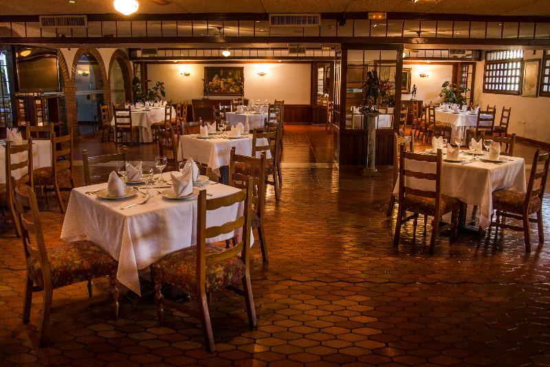 Hotel Chicala ネイバ エクステリア 写真