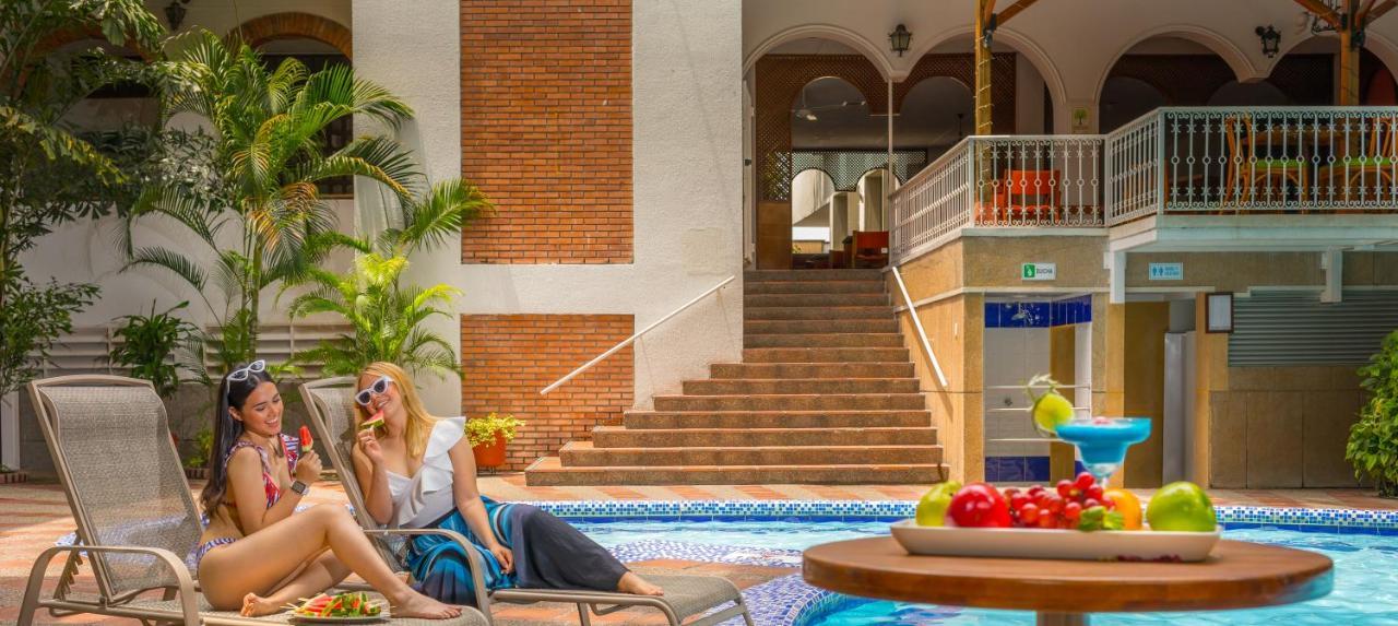 Hotel Chicala ネイバ エクステリア 写真