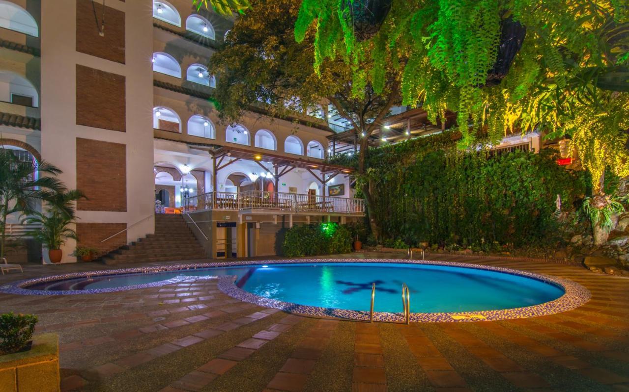 Hotel Chicala ネイバ エクステリア 写真